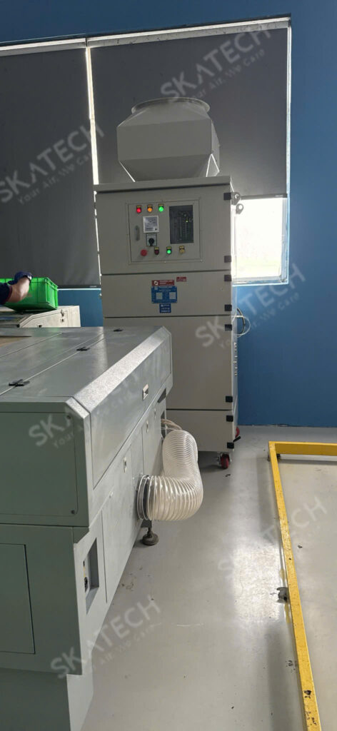 tu_cdc_xu_ly_khoi_mui_may_cat_laser (3)